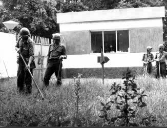 Átvizsgálják a dombóvári szovjet laktanyát