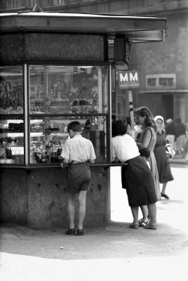 Tájak, városok - Budapest - Tejcsárda a Moszkva téren