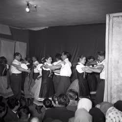 Folklór - Szabad Föld Téli este - Bolgár legényfogó tánc