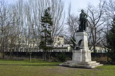 Műalkotás - Budapest - George Washington szobra