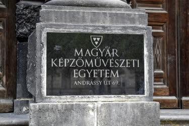 Oktatás - Budapest - Magyar Képzőművészeti Egyetem