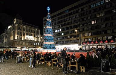 Ünnep - Budapest - Advent a Bazilikánál