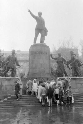 Belpolitika - Évforduló - A koszorúzás a Kossuth téren