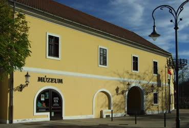 Épület - Gödöllő - A Gödöllői Városi Múzeum