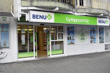 Egészségügy - Budapest - Benu Gyógyszertár 