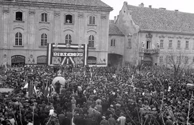 Belpolitika - Rajk-gyűlés Székesfehérváron