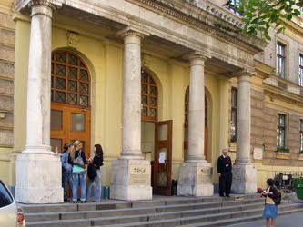 Főiskolák - Budapesti Gazdasági Főiskola