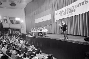 Belpolitika - Párt - A Szabad Demokraták Szövetségének közgyűlése