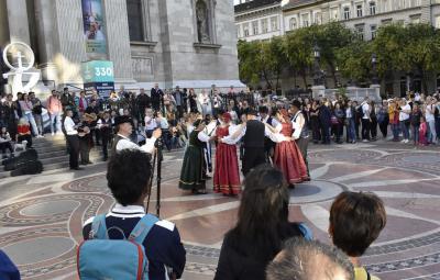 Folklór - Budapest - Szabadtéri néptáncbemutató 