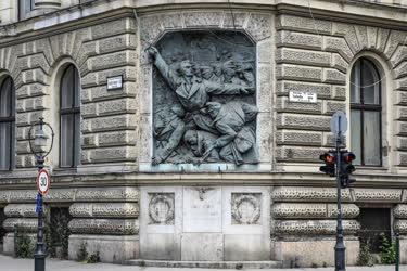 Városkép - Budapest - A vasutas hősök emlékműve
