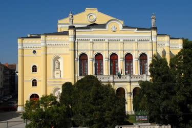 Debrecen - Csokonai Színház