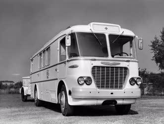 Ipar - Medicor Művek - Orvosi autóbusz