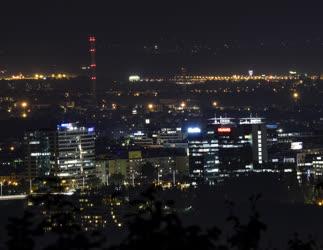 Városkép - Budapest - Az Erste bank és a Duna Towers