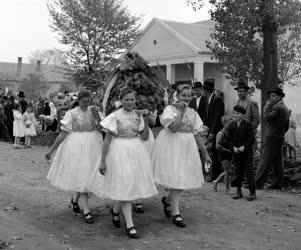 Folklór - Szüreti mulatság Nagyrédén