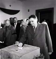 Belpolitika - Tanácsválasztás 1950-ben 