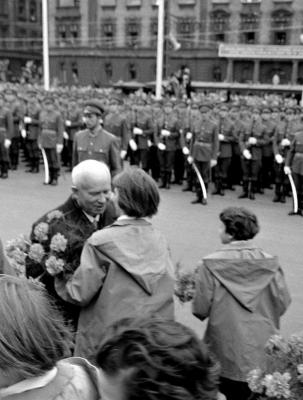 Külpolitika - Hruscsov fogadása a Keleti pályaudvaron