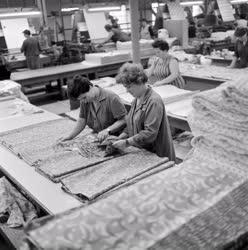 Textilipar - Pamutnyomóipari Vállalat - Goldberger Textilgyár