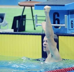 Sport - Olimpia - Güttler Károly ezüstérmes úszó 