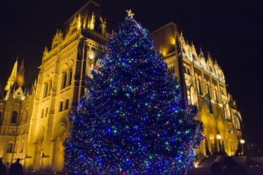 Városkép - Budapest - Az ország karácsonyfája