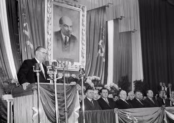 Évforduló - Lenin születésének 90. évfordulója