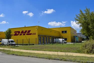 Áruszállítás - Budapest - DHL Express