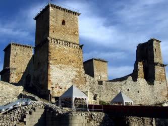 Történelmi emlékhely - A diósgyőri királyi vár