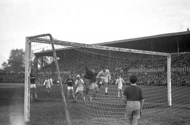 Sport - Labdarúgás - Kinizsi-Dózsa