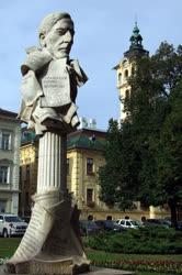 Köztéri szobor - Szeged - Gróf Klebelsberg Kuno emlékműve