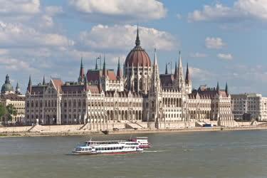 Budapest - A Parlament épülete
