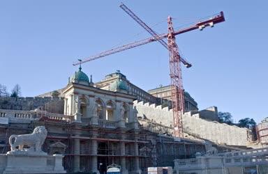 Műemlékvédelem - Rekonstrukció - A Várbazár felújítása