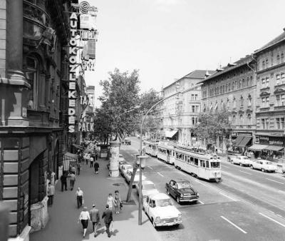 Városkép- életkép - Közlekedés - A Lenin körút forgalma