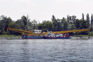 Hajózás - Budapest - Clark Ádám úszódaru