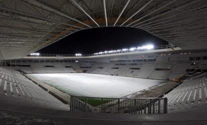 Sportlétesítmény - Debrecen - Világításpróba az új stadionban