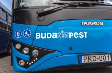 Közlekedés - Budapest - Buszkiállítás a Hősök terén