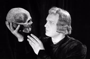 Kultúra - Színház - Hamlet a Nemzeti Színházban