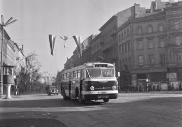 Közlekedés - Új buszok Budapesten