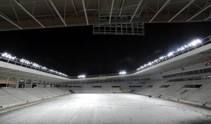 Sportlétesítmény - Debrecen - Világításpróba az új stadionban