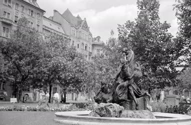 Városkép - Budapest - Szökőkút a Rákóczi téren