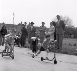 Szórakozás - Rollerverseny gyerekeknek a Margitszigeten