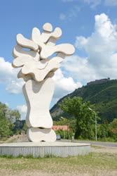 Városkép - Visegrád - Életfa szobor