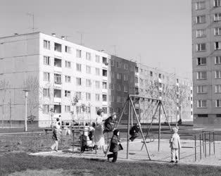 Városkép-életkép - Új lakótelep Miskolcon