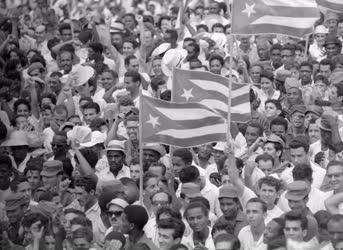 Ünnep - Kuba - Május elsejei felvonulás Havannában