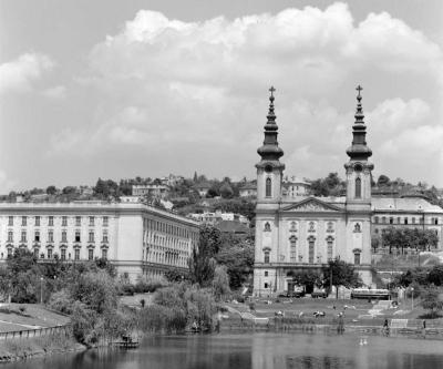 Városkép - Feneketlen-tó környéke