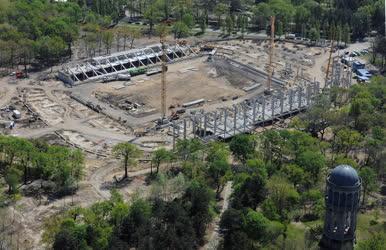 Sportlétesítmény - Debrecen - Épül a Nagyerdei Stadion 