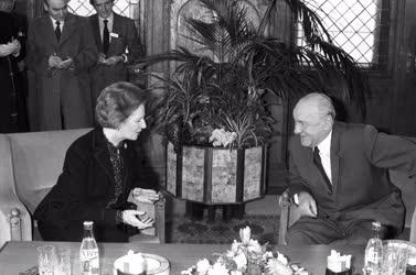 Külkapcsolat - Margaret Thatcher Magyarországon
