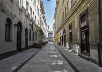 Városkép -  Budapest - Gyalogos és kerékpáros zóna a Nagysándor József utcában
