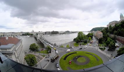 Városkép - Budapest - Clark Ádám tér