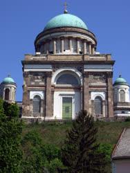 Egyházi épület - Esztergom - A bazilika nyugati oldala