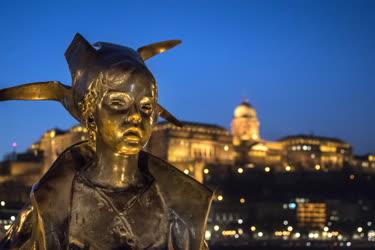 Városkép - Budapest - Kiskirálylány szobra
