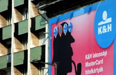 Reklám - Budapest - A K&H bank óriásplakátja